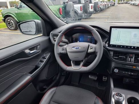 Used 2023 Ford Escape ST-Line w/ Tech Pack #1 AWD/4WD image 6
