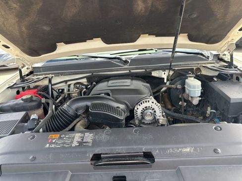 Used 2013 Chevrolet Suburban LTZ AWD/4WD image 48
