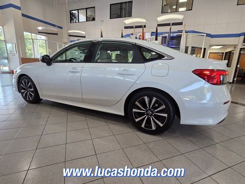 Used 2024 Honda Civic EX image 6