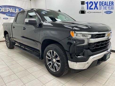 Used 2022 Chevrolet Silverado 1500 LT AWD/4WD image 1