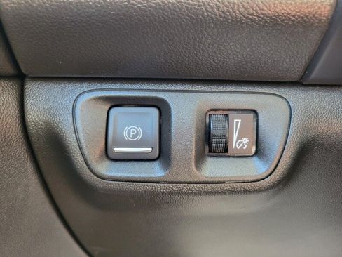 Used 2021 GMC Acadia SLT w/ Elevation Edition FWD image 19