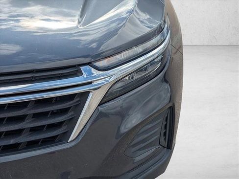 Used 2022 Chevrolet Equinox LS FWD image 9