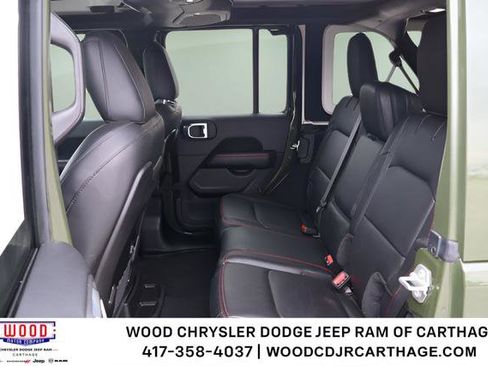 Used 2024 Jeep Wrangler Unlimited Rubicon AWD/4WD image 19