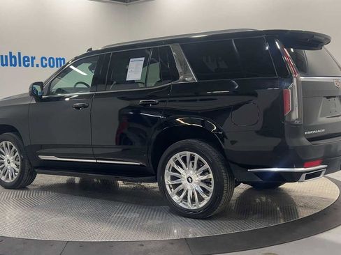 Used 2023 Cadillac Escalade Premium Luxury image 5