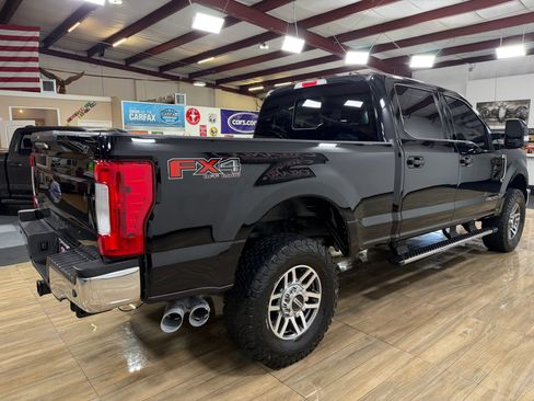 Used 2017 Ford F250 Lariat w/ Lariat Value Package AWD/4WD image 5