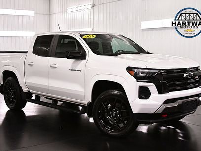 Used 2024 Chevrolet Colorado Z71 w/ LPO, Dark Essentials Package