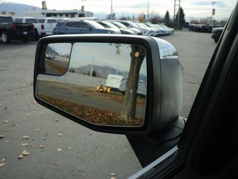 Used 2025 GMC Sierra 1500 SLT image 12