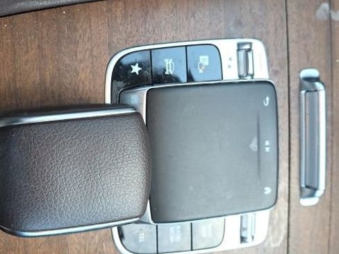 Used 2020 Mercedes-Benz GLE 450 4MATIC image 10