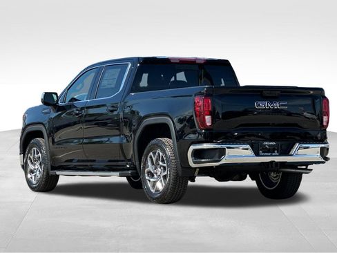 New 2026 GMC Sierra 1500 SLE w/ Preferred Package RWD image 3