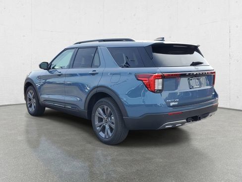 New 2026 Ford Explorer Active AWD/4WD image 5
