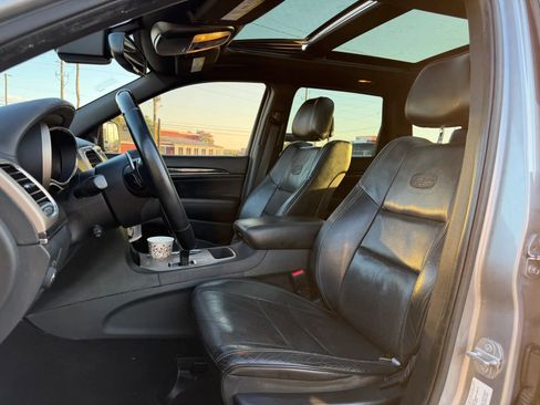 Used 2015 Jeep Grand Cherokee Overland w/ Advanced Technology Group RWD image 6