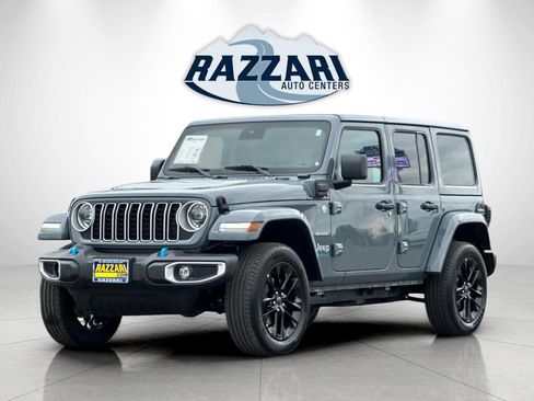 Used 2024 Jeep Wrangler Unlimited Sahara AWD/4WD image 7