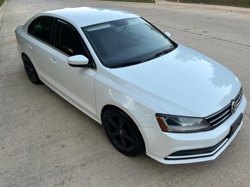 Used 2017 Volkswagen Jetta S image 12