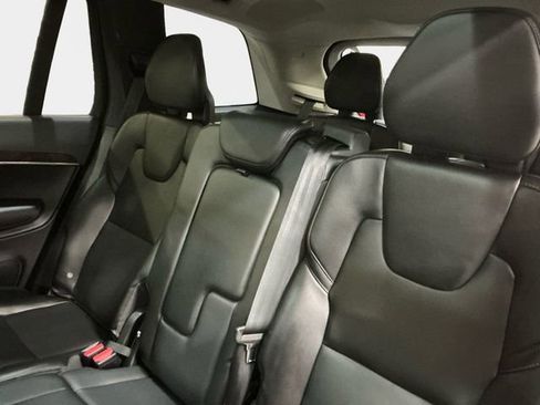 Used 2019 Volvo XC90 T5 Momentum w/ Multimedia Package image 14