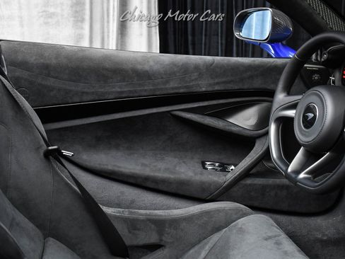Used 2025 McLaren 750S Spider RWD image 25