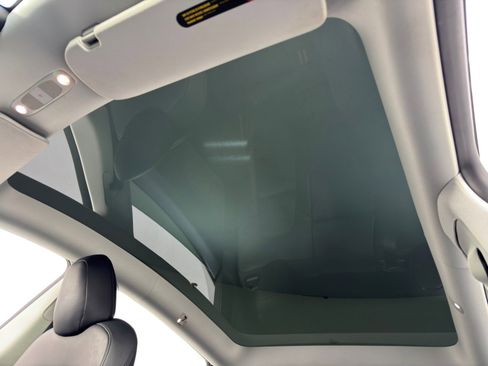 Used 2023 Tesla Model Y Long Range image 12