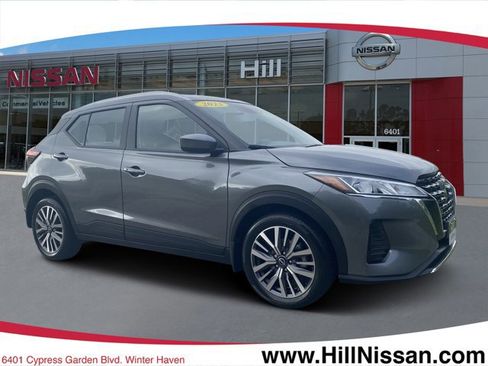 Certified 2023 Nissan Kicks SV image 1