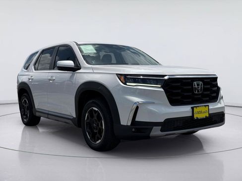 Used 2025 Honda Pilot EX-L image 7