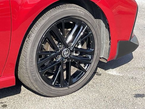 Used 2025 Toyota Camry SE w/ Convenience Package image 13