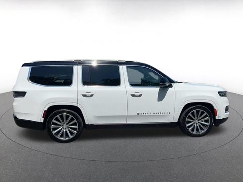 Used 2023 Jeep Grand Wagoneer Series II AWD/4WD image 13