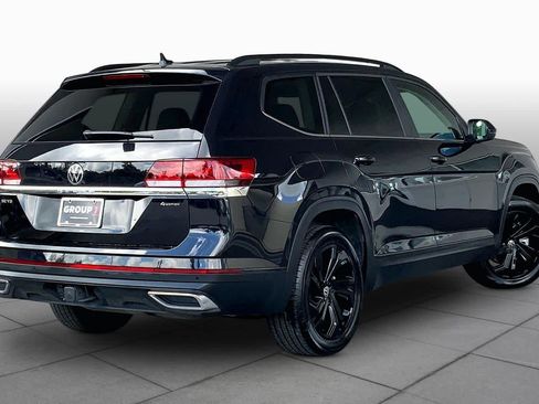 Used 2023 Volkswagen Atlas SE w/ Black Wheel Package AWD/4WD image 13