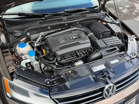 Used 2015 Volkswagen Jetta SE image 11
