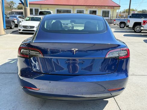 Used 2022 Tesla Model 3 Standard Range image 6