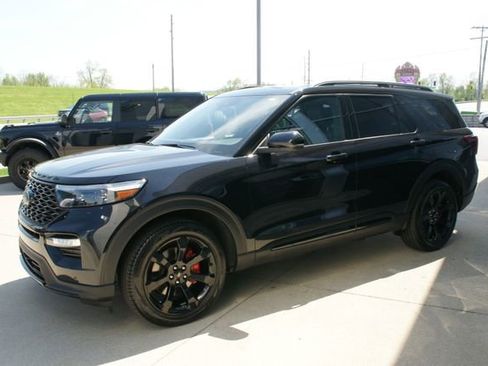 Certified 2023 Ford Explorer ST w/ Equipment Group 401A AWD/4WD image 5