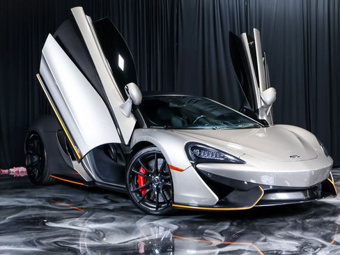 Used 2016 McLaren 570S Coupe RWD image 5