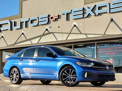 Used 2023 Volkswagen Jetta Sport image 1