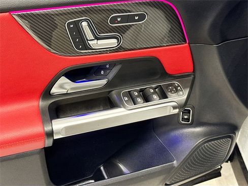 Certified 2022 Mercedes-Benz GLB 35 AMG 4MATIC image 18