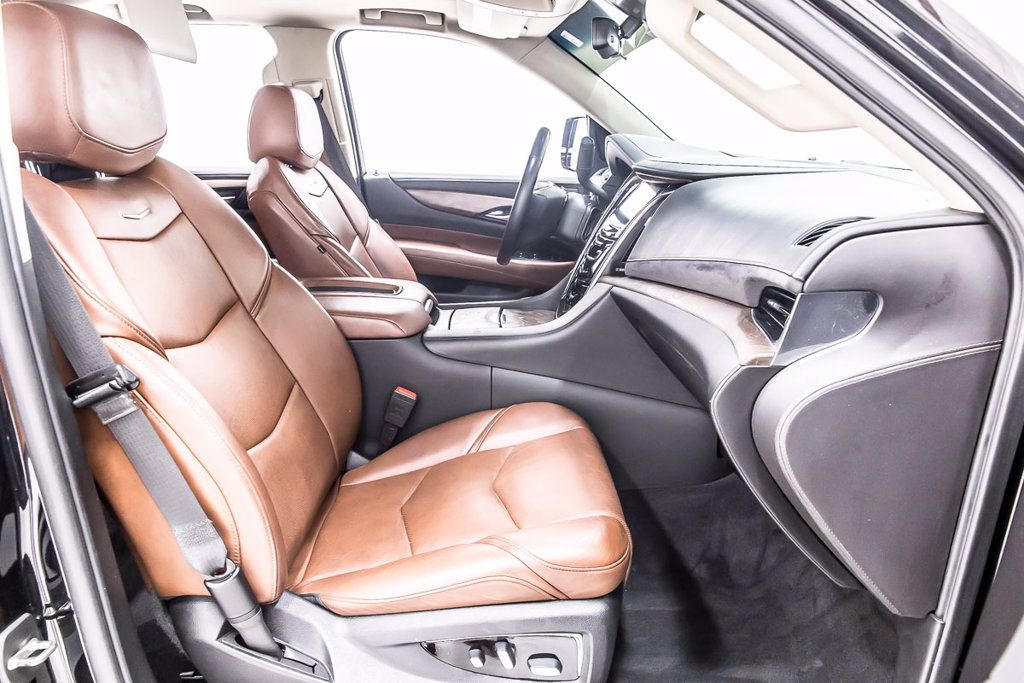 Used 2019 Cadillac Escalade Premium Luxury RWD image 31