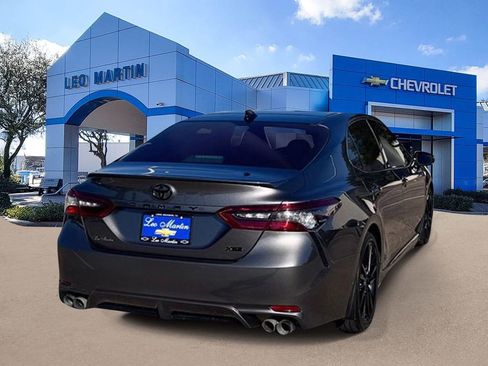 Used 2021 Toyota Camry XSE image 5