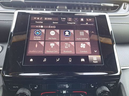 New 2025 Jeep Grand Cherokee Altitude image 8