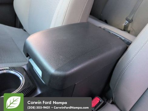 Used 2018 Toyota Tacoma SR5 AWD/4WD image 18