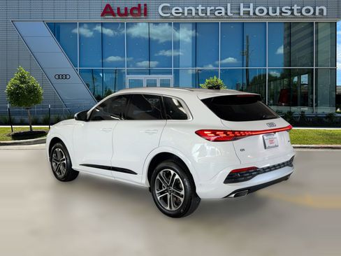 New 2025 Audi Q5 Premium image 3