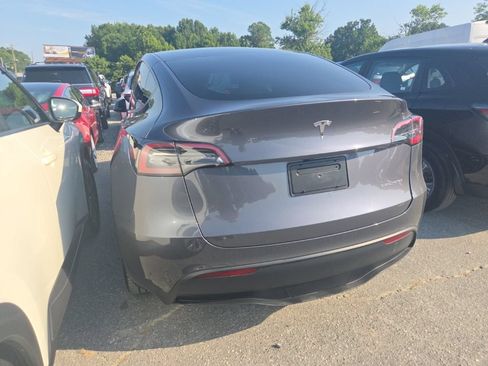 Used 2023 Tesla Model Y Long Range AWD/4WD image 6