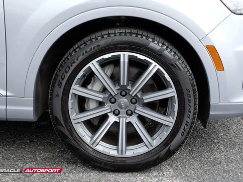 Used 2018 Audi Q7 3.0T Prestige AWD/4WD image 10