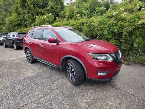 Used 2017 Nissan Rogue SL w/ SL Premium Package FWD image 1