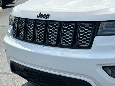 Used 2021 Jeep Grand Cherokee Laredo X AWD/4WD image 6