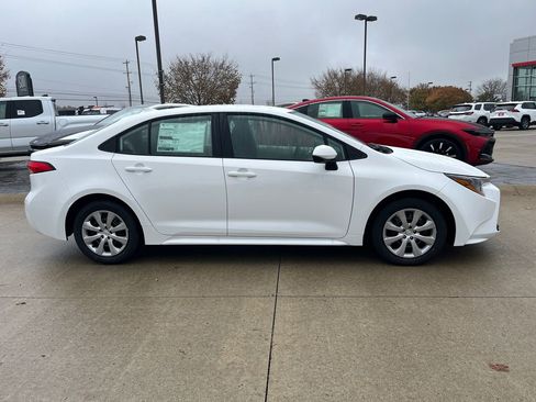 Used 2026 Toyota Corolla LE image 6