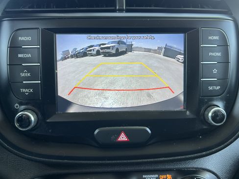 Used 2020 Kia Soul LX FWD image 29