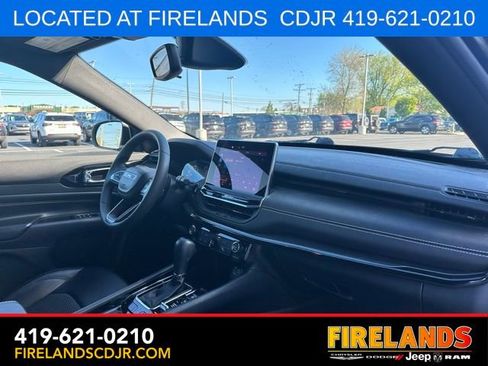 Used 2022 Jeep Compass Latitude AWD/4WD image 10