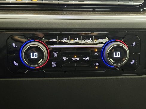 New 2026 Chevrolet Silverado 1500 LT w/ Texas Edition Plus RWD image 19