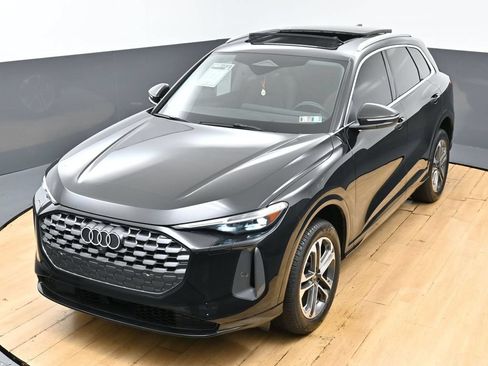 Used 2025 Audi Q5 Premium Plus w/ Premium Plus AWD/4WD image 41