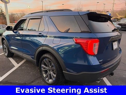 Used 2022 Ford Explorer XLT w/ Equipment Group 202A image 5