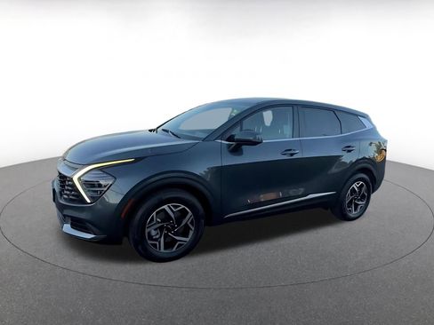 Used 2025 Kia Sportage LX image 8