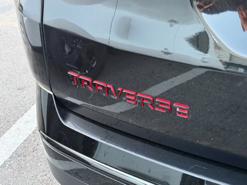 Used 2023 Chevrolet Traverse Premier w/ Redline Edition FWD image 14
