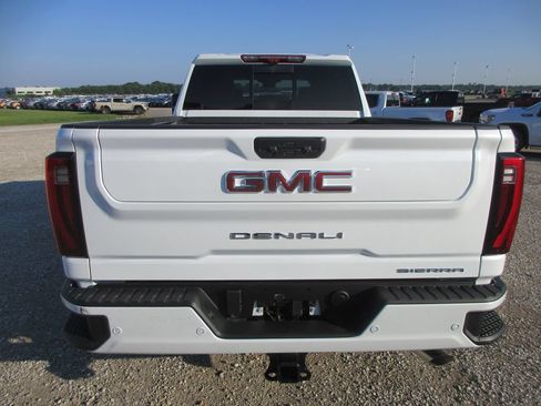 New 2026 GMC Sierra 2500 Denali w/ Denali Reserve Package AWD/4WD image 5