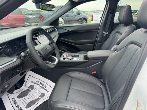 New 2026 Jeep Cherokee Overland w/ Advanced Pro Tech Group AWD/4WD image 9